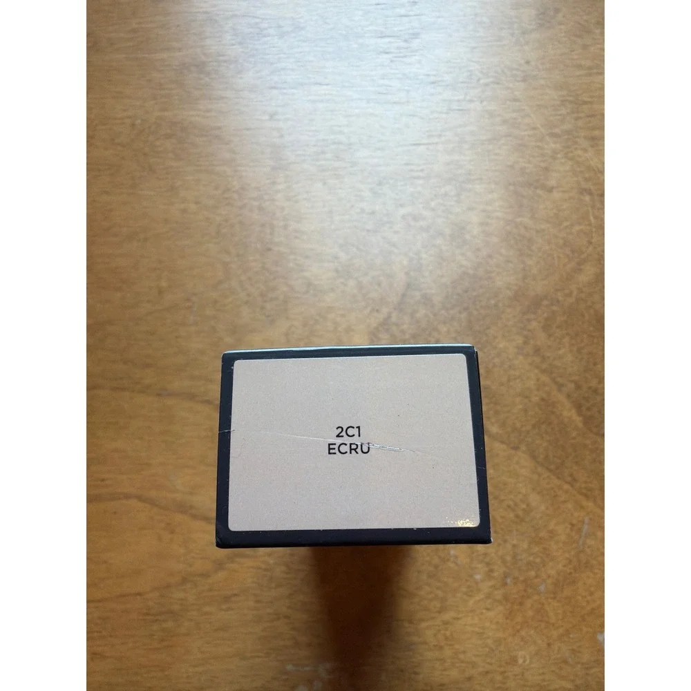 Laura Mercier Real Flawless Weightless Perfecting Foundation 2C1 Ecru 1oz 30ml